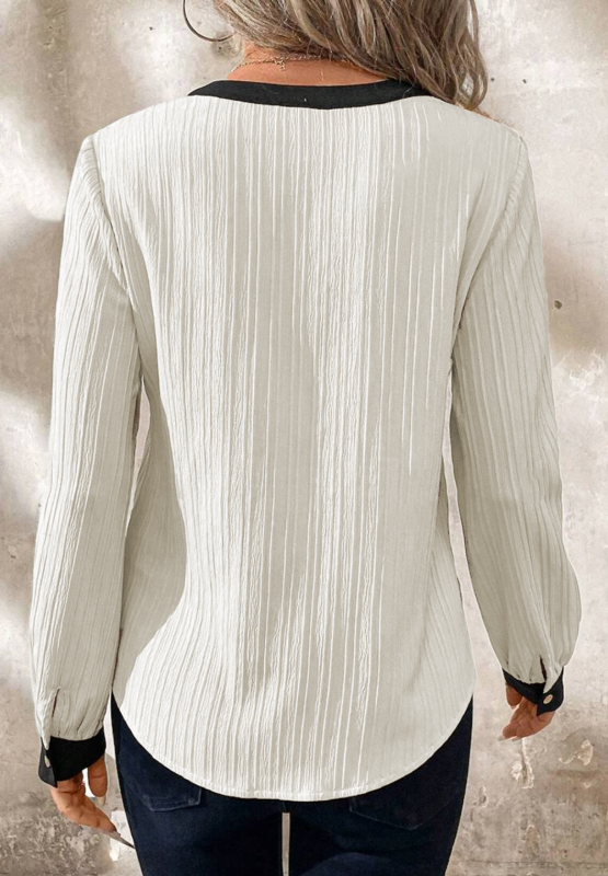 Beautifully Crafted Blouse in a Classic Style