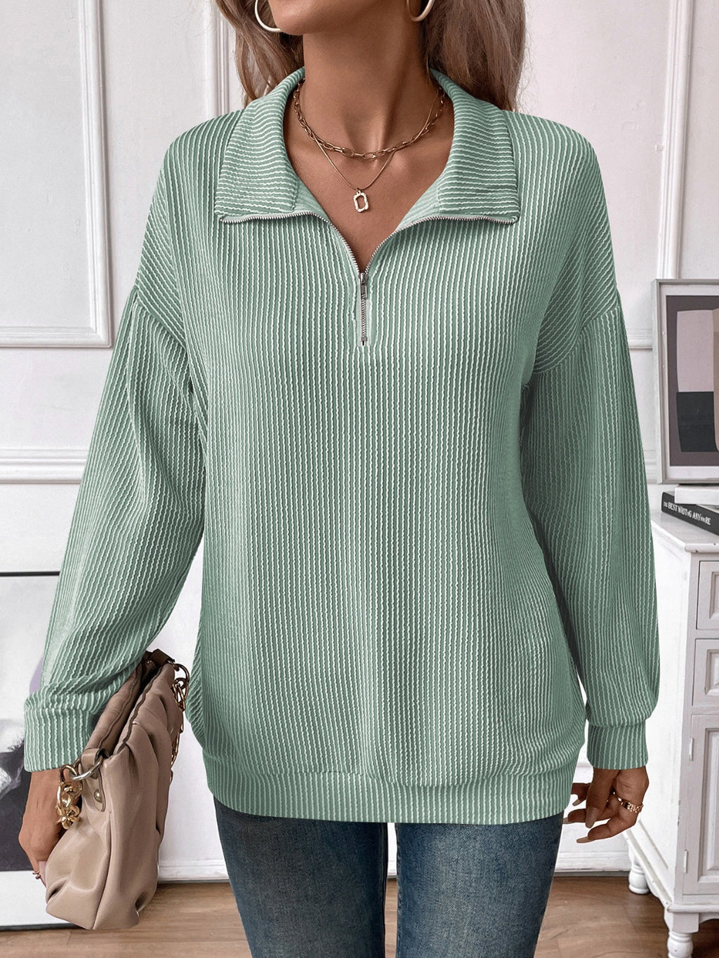 Effortlessly Elegant T-Shirt with a Timeless Design