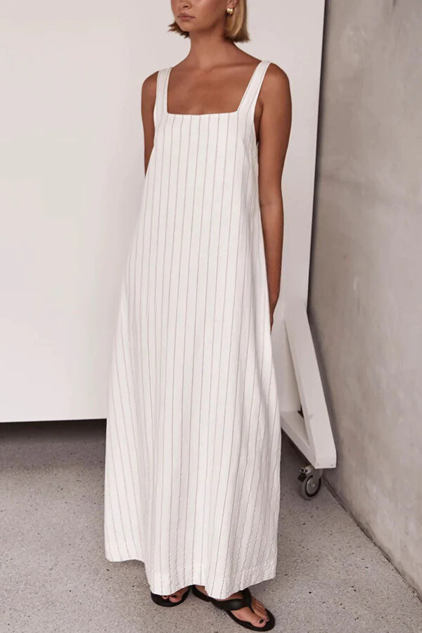 Effortlessly Elegant Dress with a Timeless Design