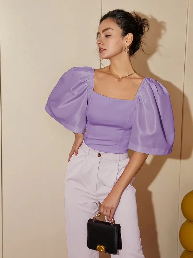 Well Tailored Blouse with a Graceful Silhouette