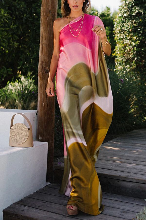 Well Tailored Dress with a Graceful Silhouette
