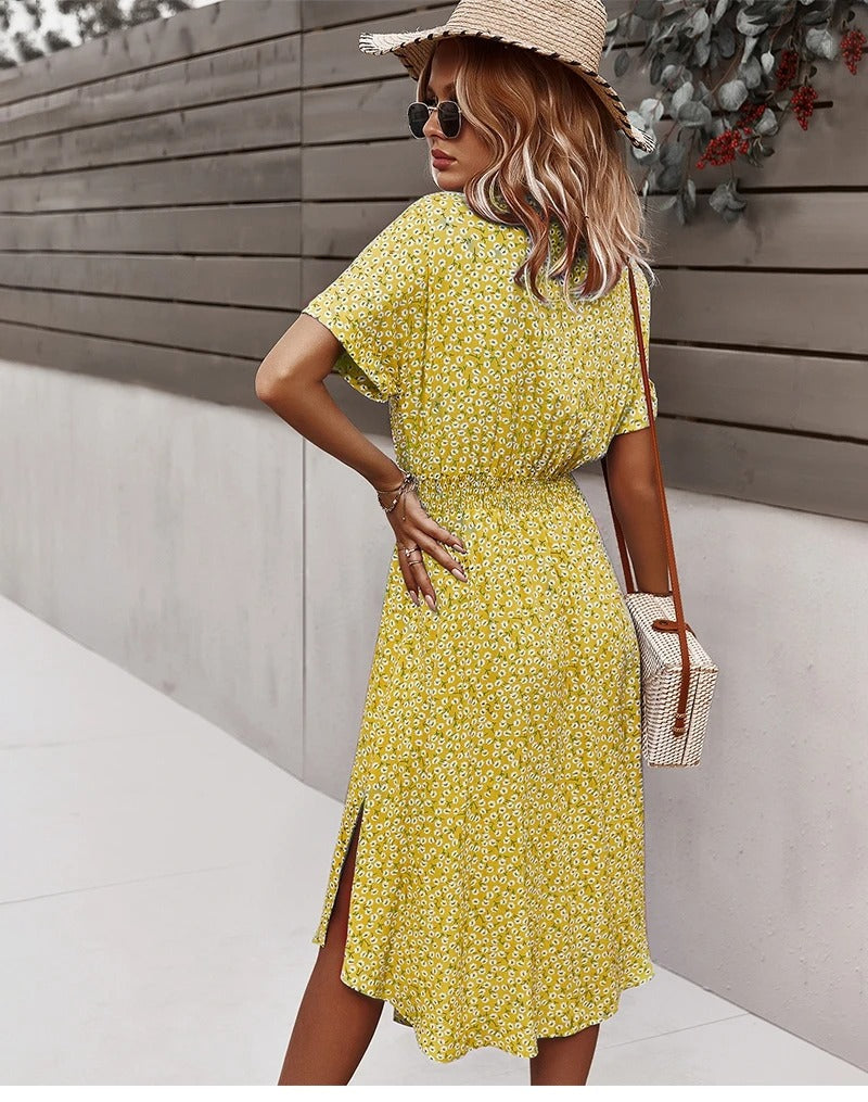 Beautifully Finished Dress in a Timeless Design