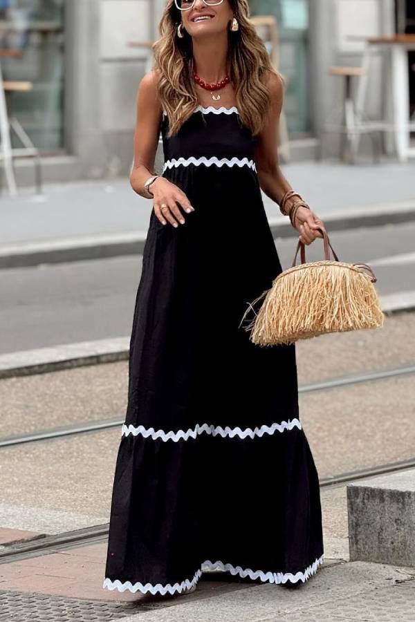 Gracefully Styled Dress for Any Occasion