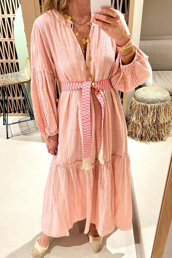Effortlessly Elegant Dress with a Timeless Design