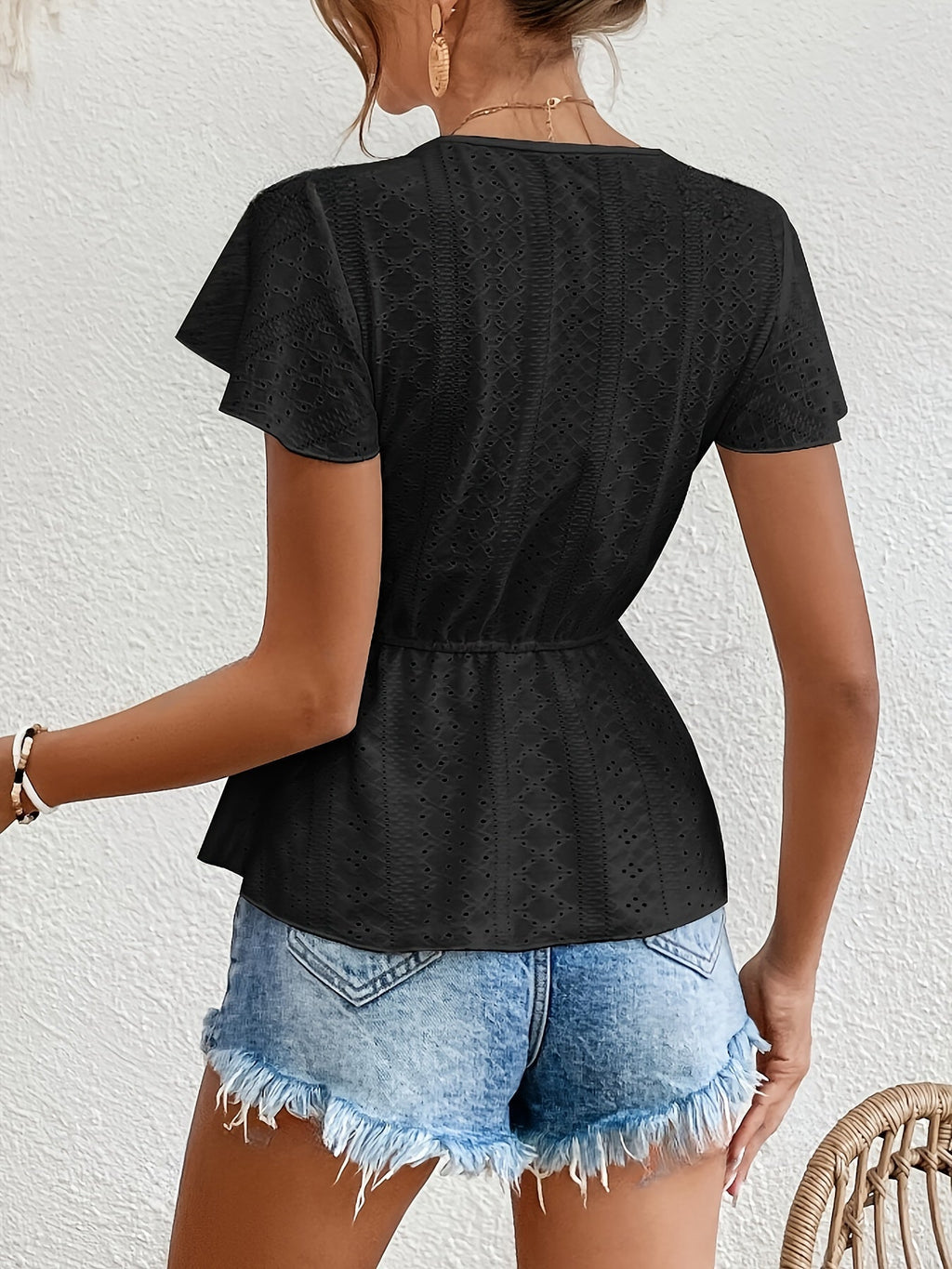 Beautifully Finished Blouse in a Timeless Design
