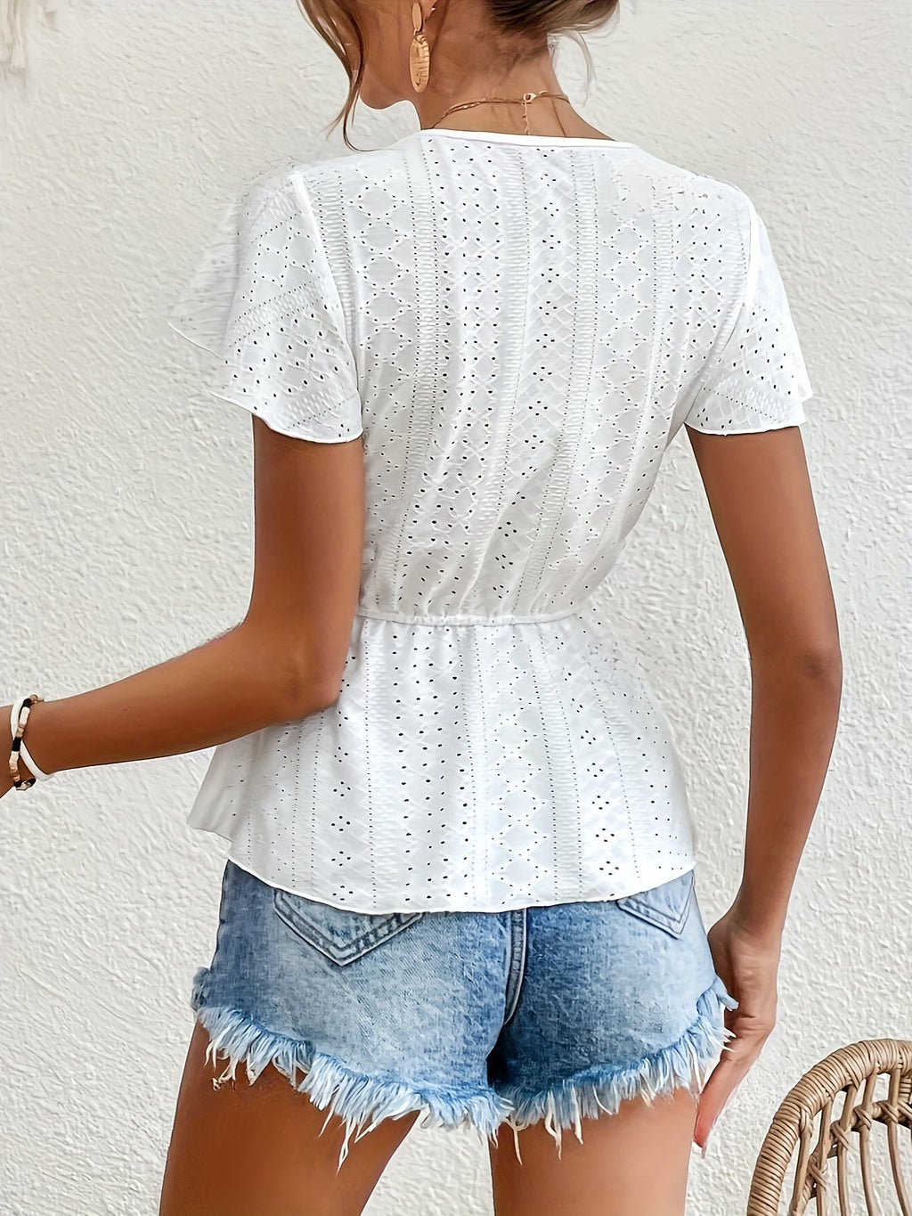 Beautifully Finished Blouse in a Timeless Design