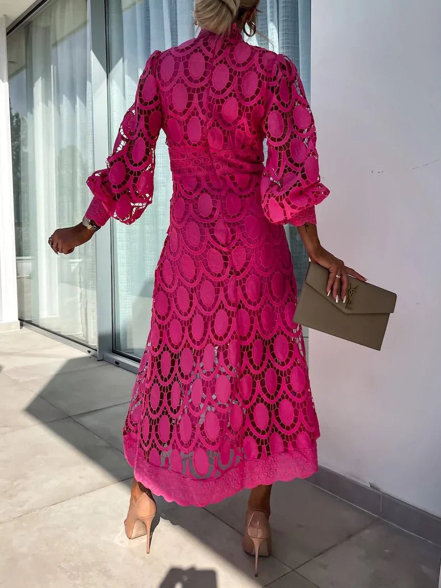 Well Tailored Dress with a Graceful Silhouette