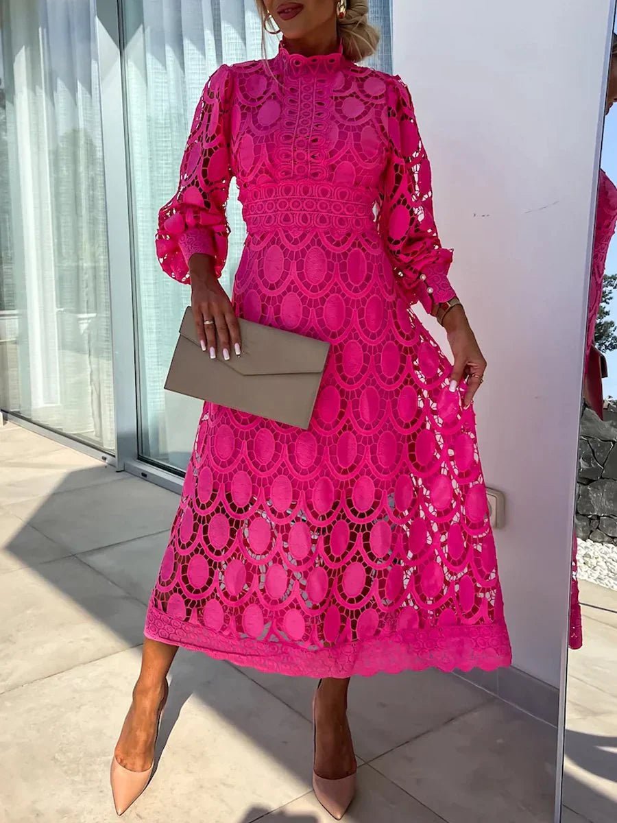 Well Tailored Dress with a Graceful Silhouette