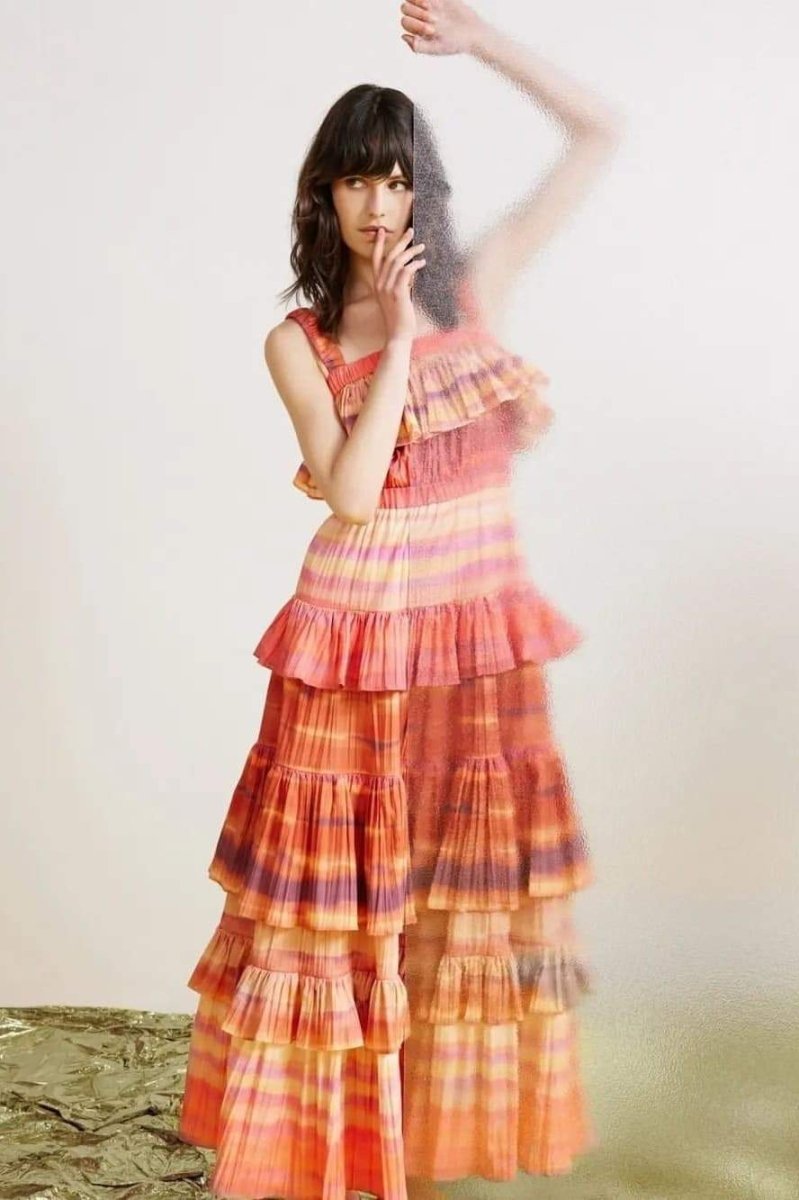 Beautifully Crafted Dress in a Classic Style