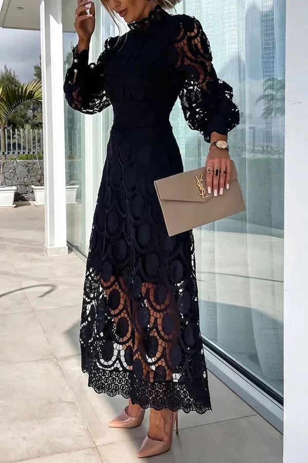 Effortlessly Elegant Dress with a Timeless Design