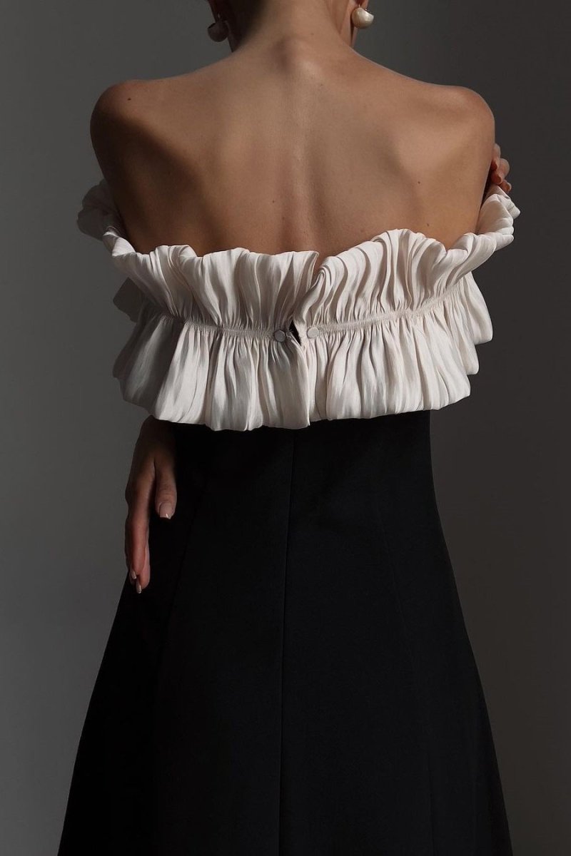 Effortlessly Elegant Dress with a Timeless Design