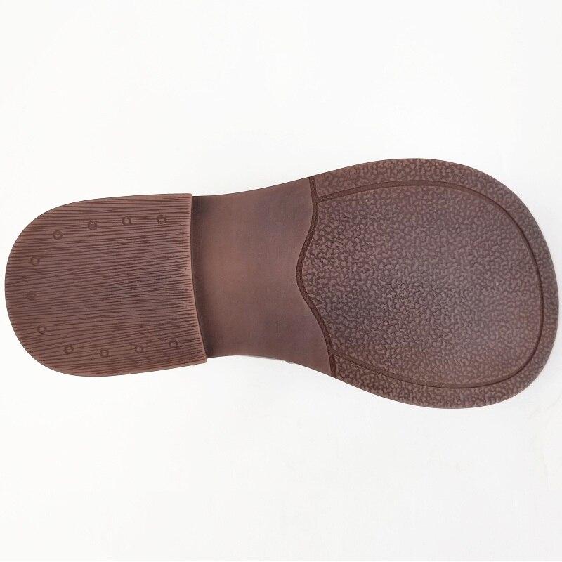 Elegant, comfortable, and supportive summer shoes
