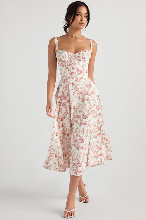 Effortlessly Elegant Dress with a Timeless Design