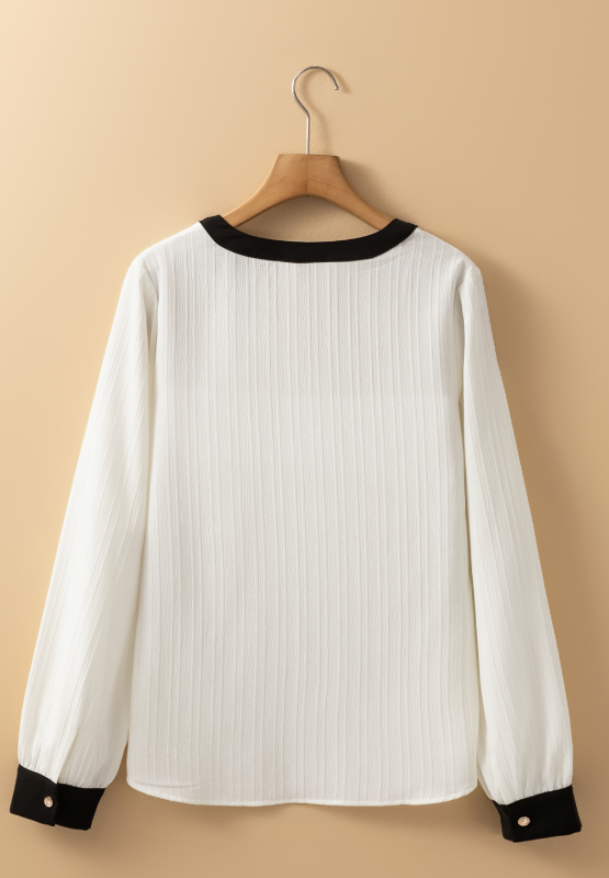 Beautifully Crafted Blouse in a Classic Style
