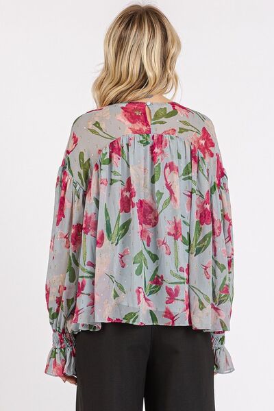 Effortlessly Elegant Blouse with a Timeless Design