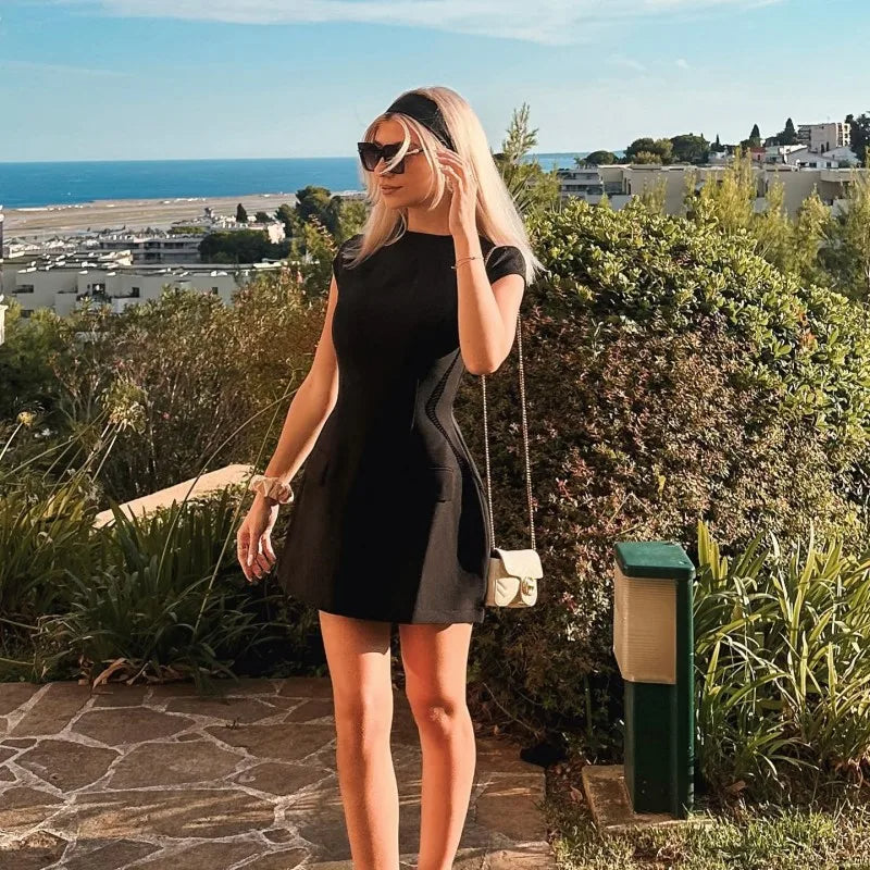 Classic Vintage & Enduringly Stylish Dress