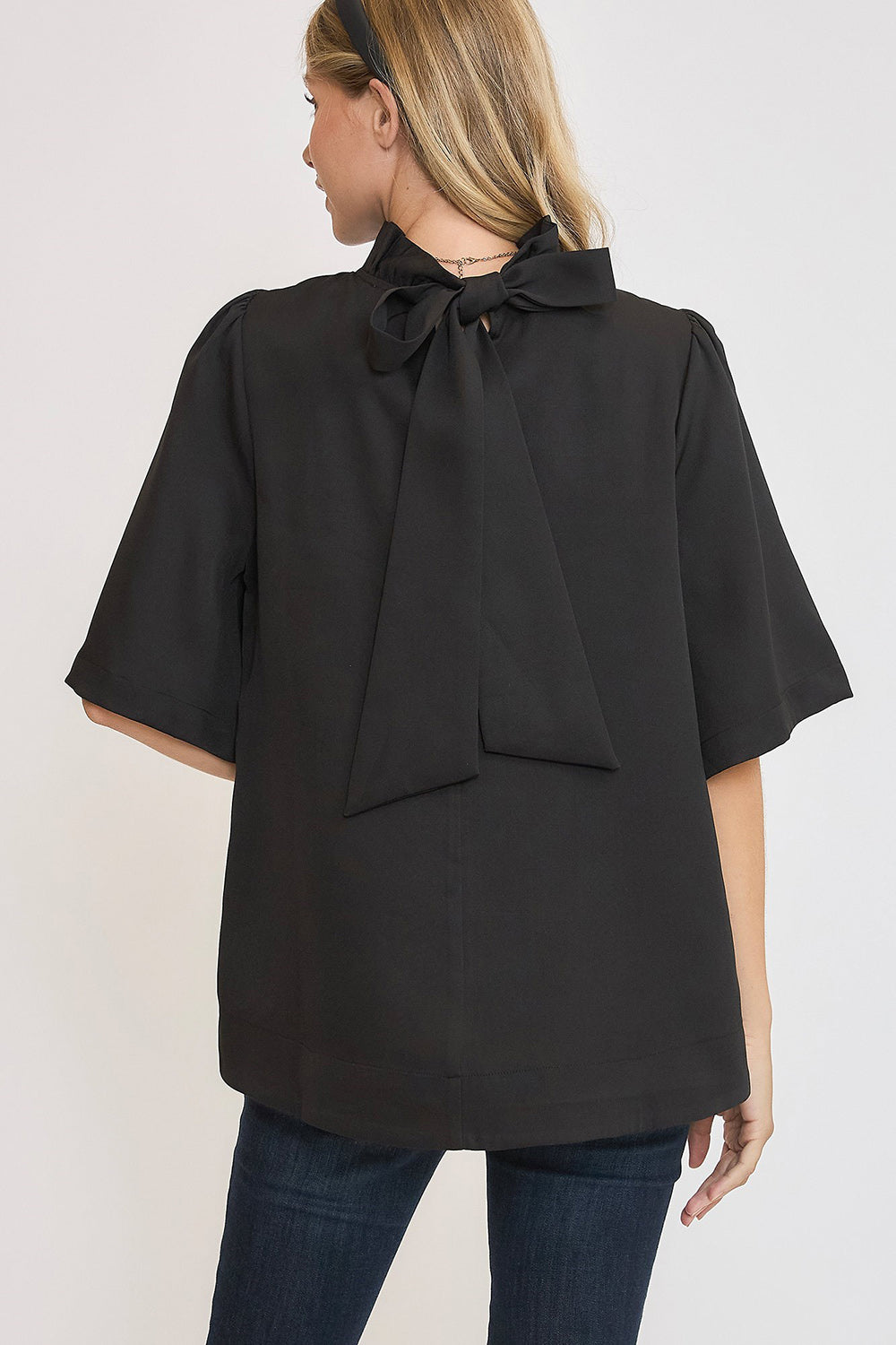 Sophisticated Blouse with a Clean Classic Look