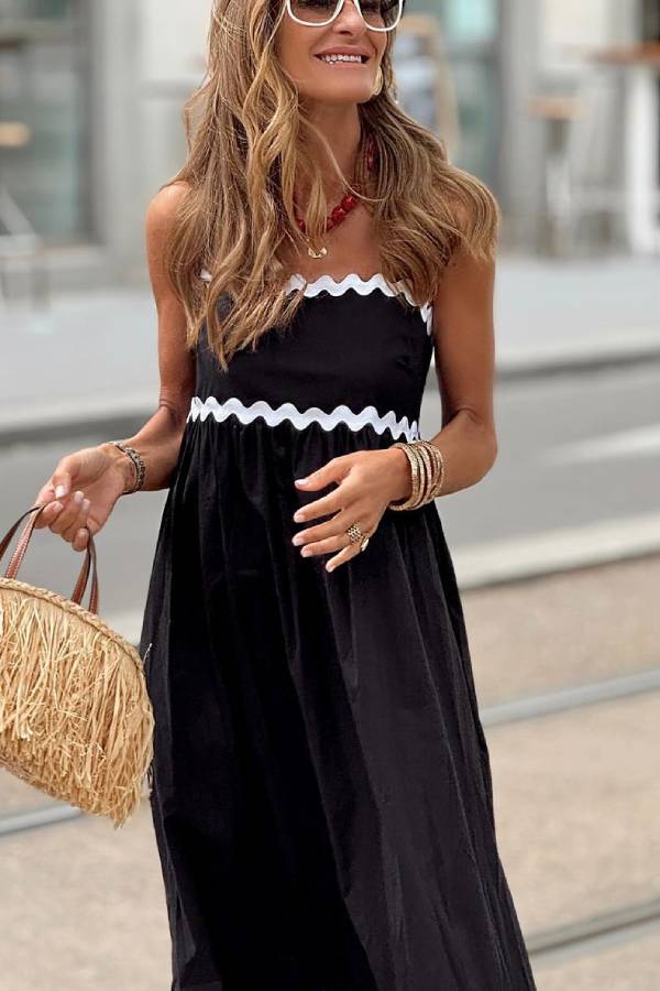 Gracefully Styled Dress for Any Occasion
