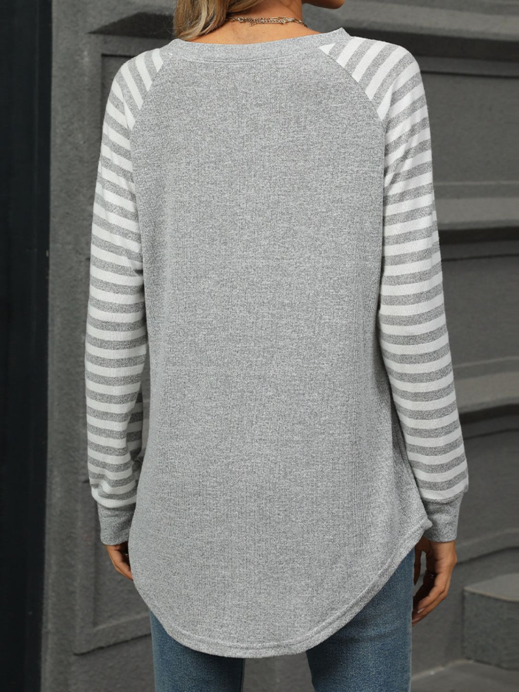 Well Tailored T-Shirt with a Graceful Silhouette