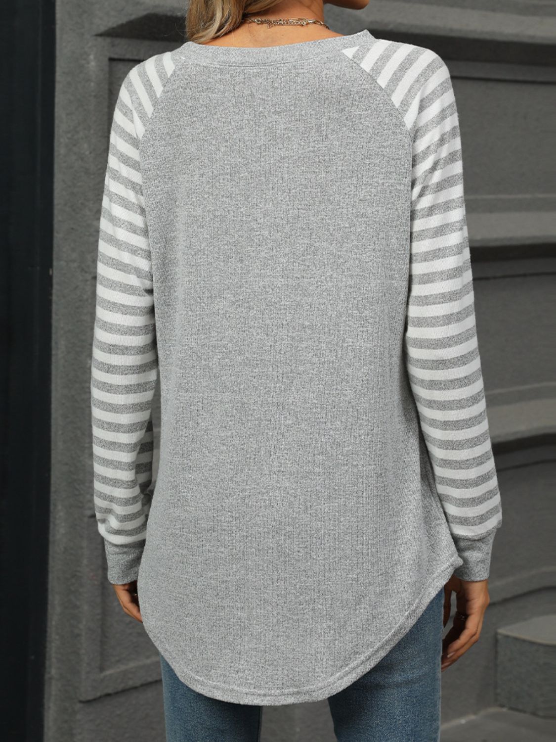 Well Tailored T-Shirt with a Graceful Silhouette