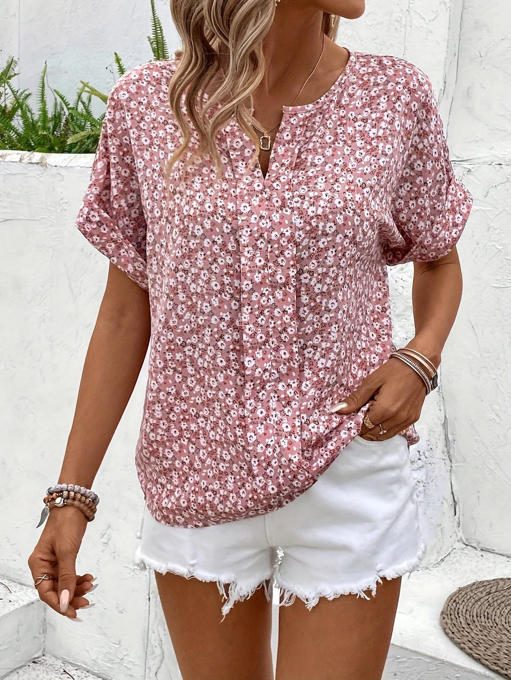 Elegantly Styled Blouse for Everyday Wear