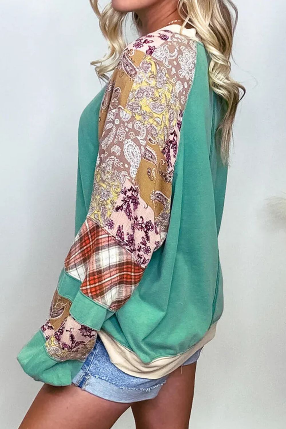 Effortlessly Elegant Shirt with a Timeless Design