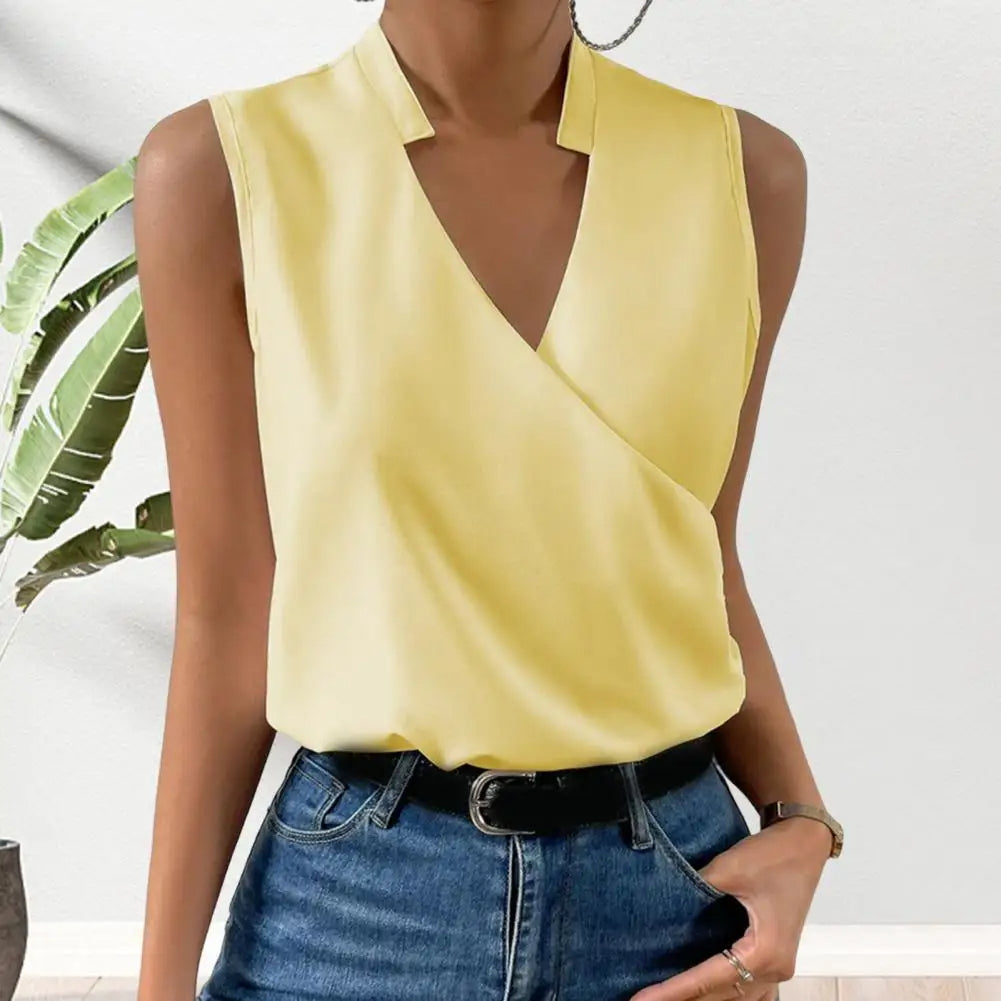 Well Tailored Blouse with a Graceful Silhouette