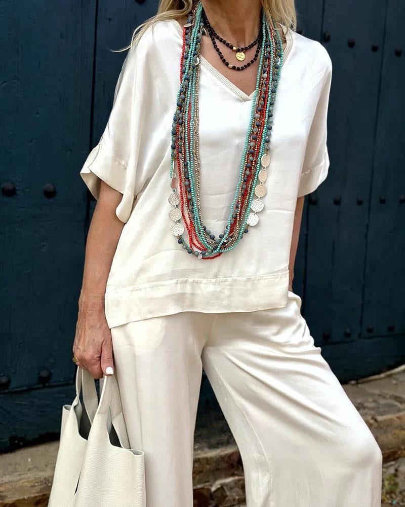 Classic Vintage & Enduringly Stylish Blouse
