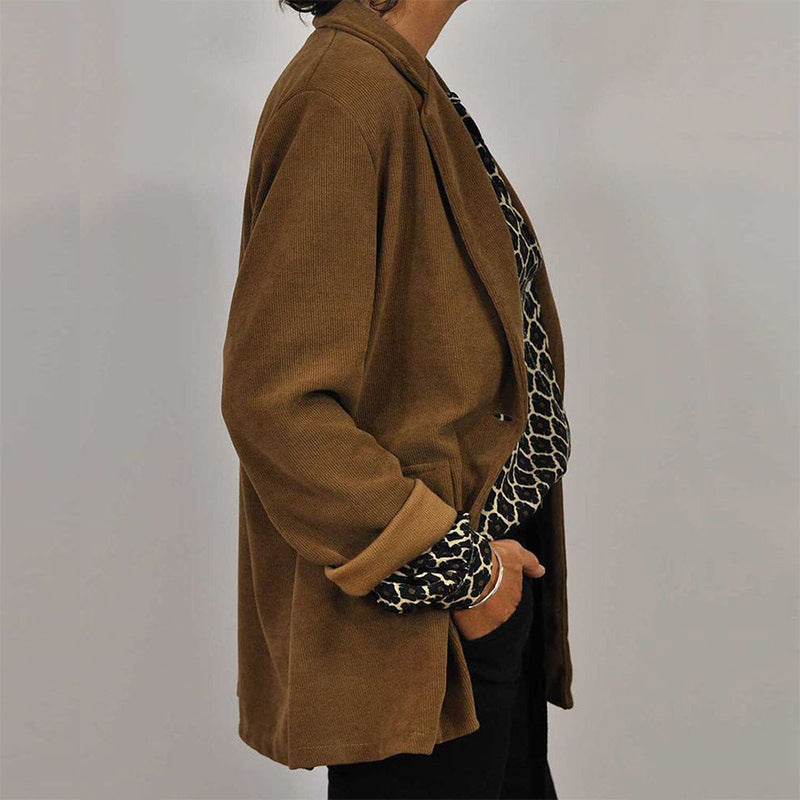 Well Tailored Blouse with a Graceful Silhouette