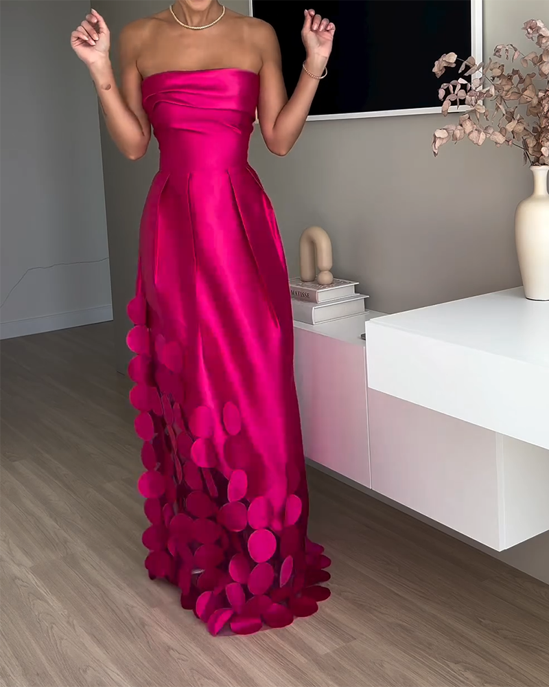 Well Tailored Dress with a Graceful Silhouette
