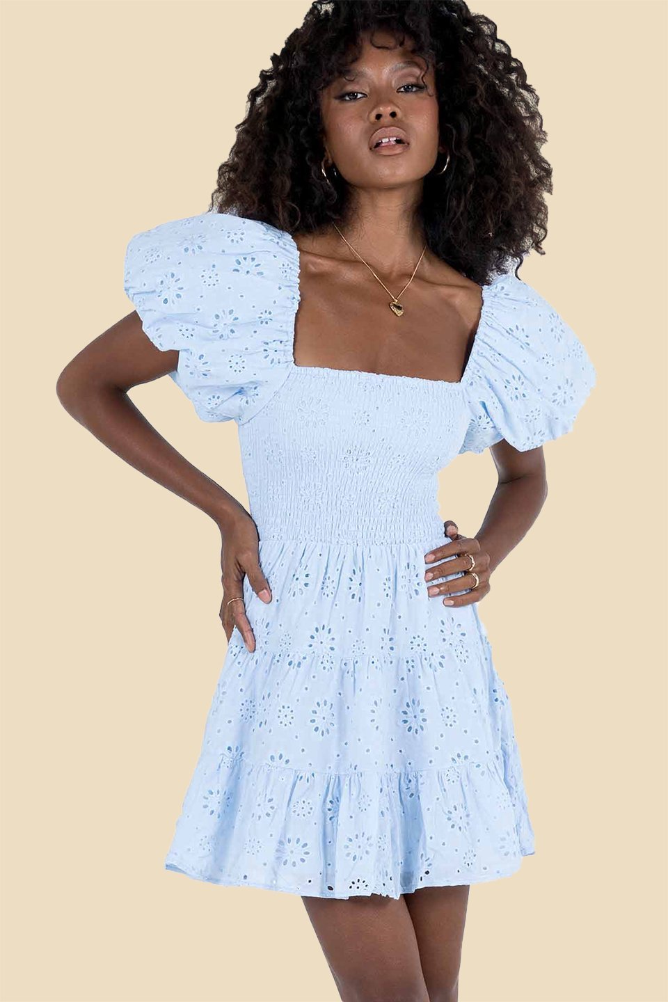 Well Tailored Dress with a Graceful Silhouette