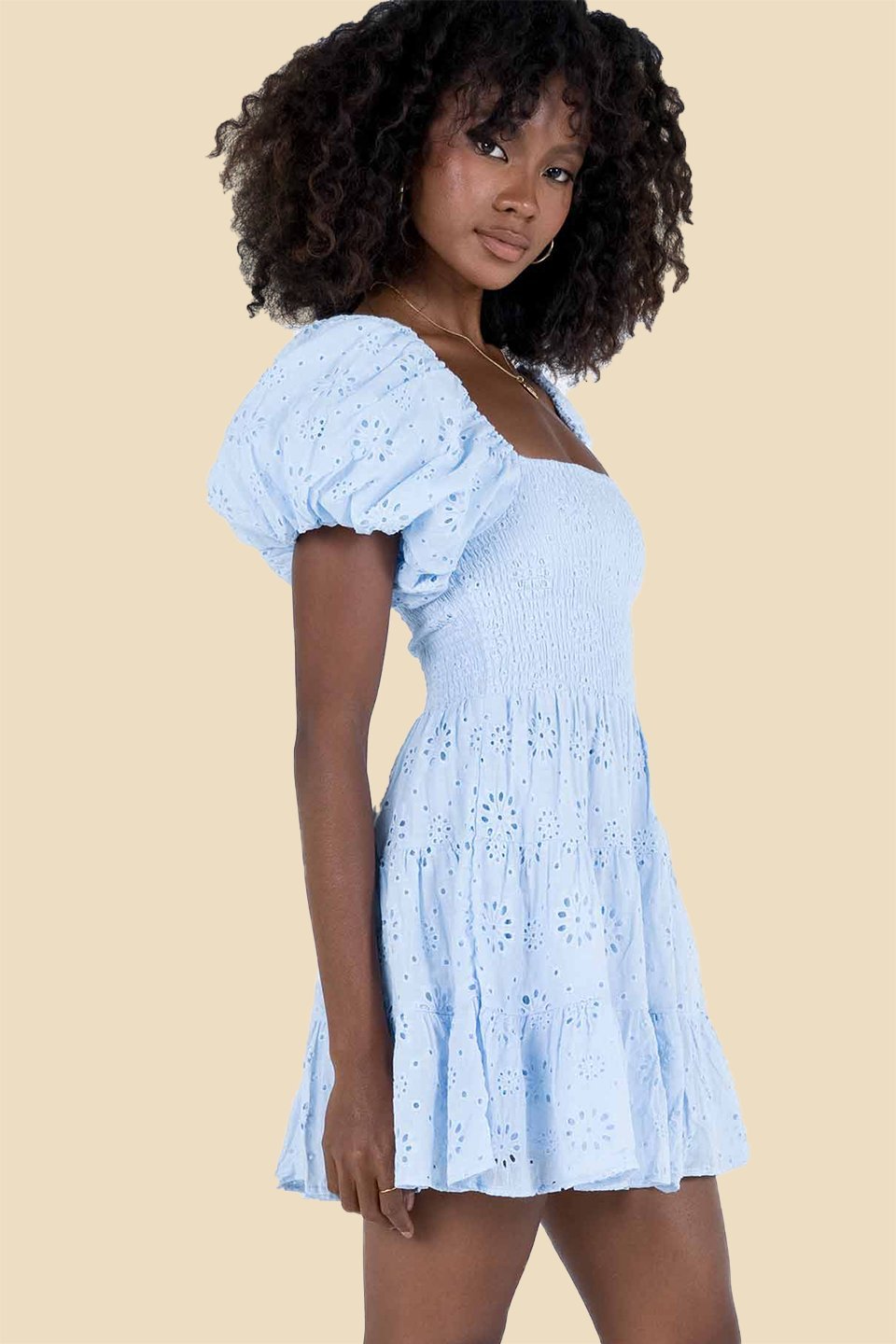 Well Tailored Dress with a Graceful Silhouette