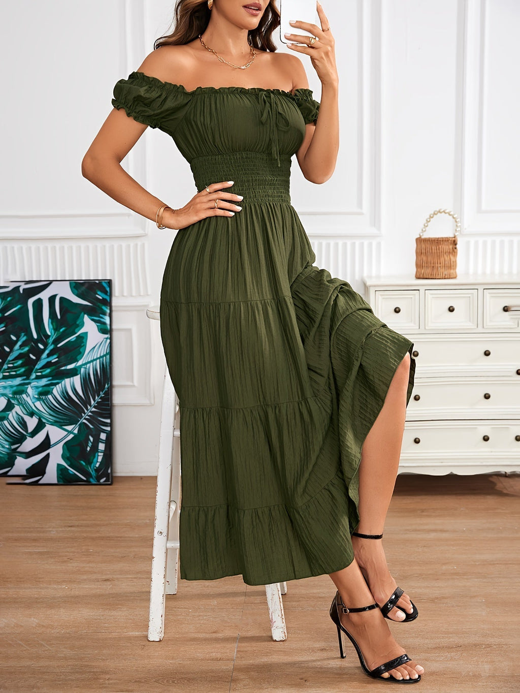 Sophisticated Dress with a Clean Classic Look