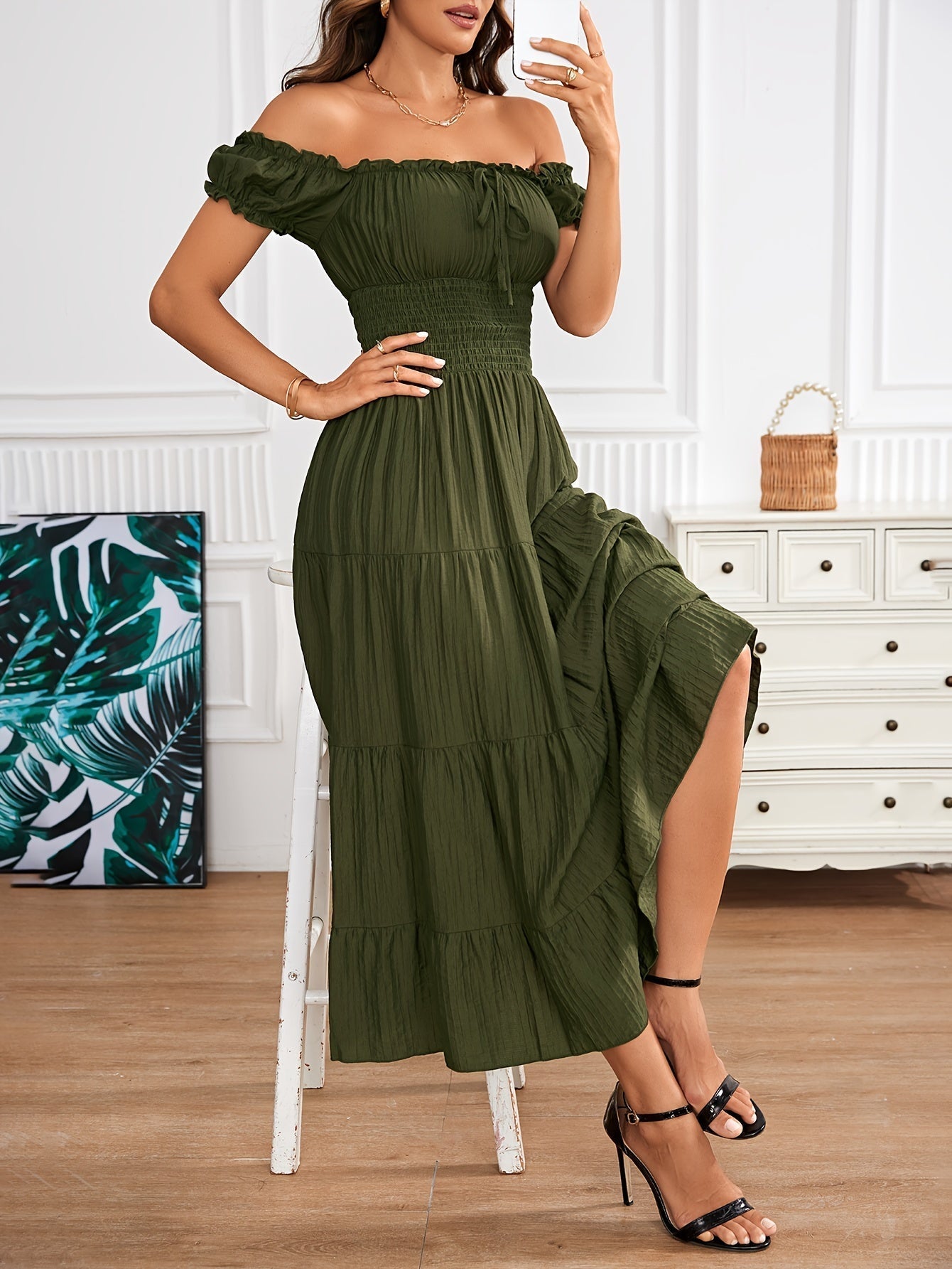 Sophisticated Dress with a Clean Classic Look