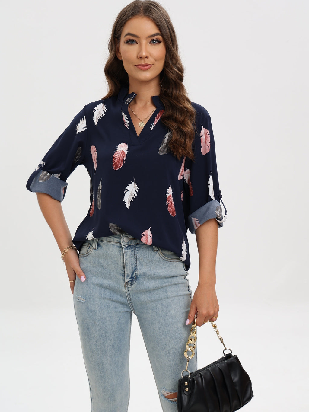 Well Tailored Blouse with a Graceful Silhouette
