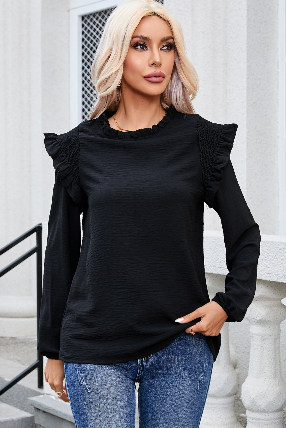 Sophisticated Blouse with a Clean Classic Look