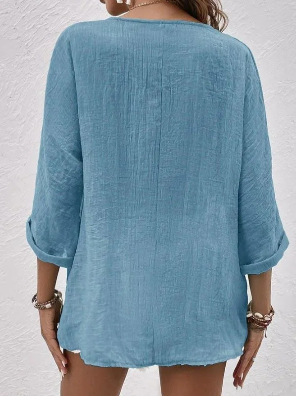 Beautifully Crafted Blouse in a Classic Style