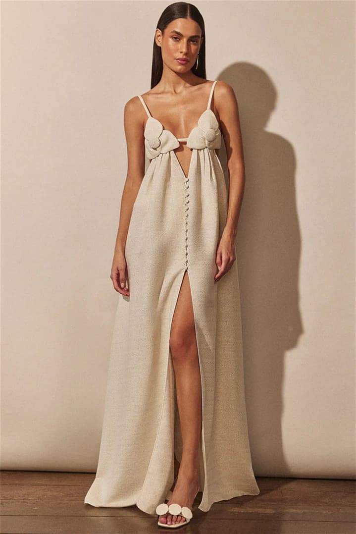 Beautifully Finished Dress in a Timeless Design