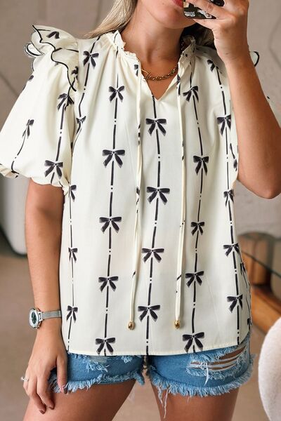 Sophisticated Blouse with a Clean Classic Look
