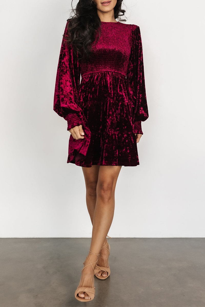 Well Tailored Dress with a Graceful Silhouette