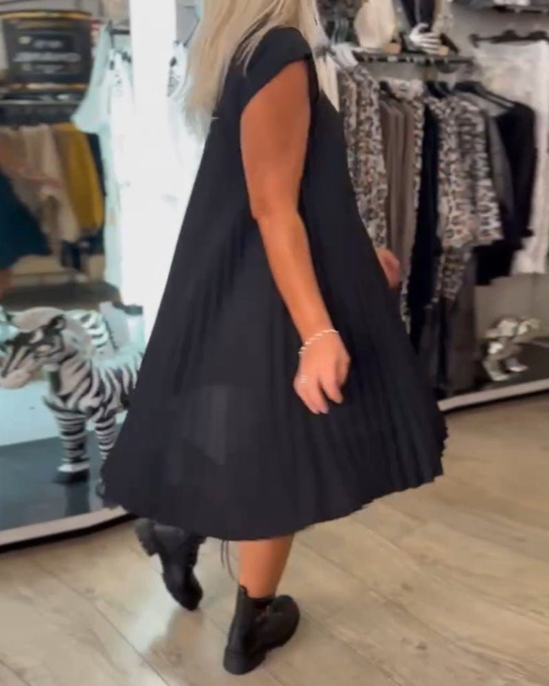 Well Tailored Dress with a Graceful Silhouette