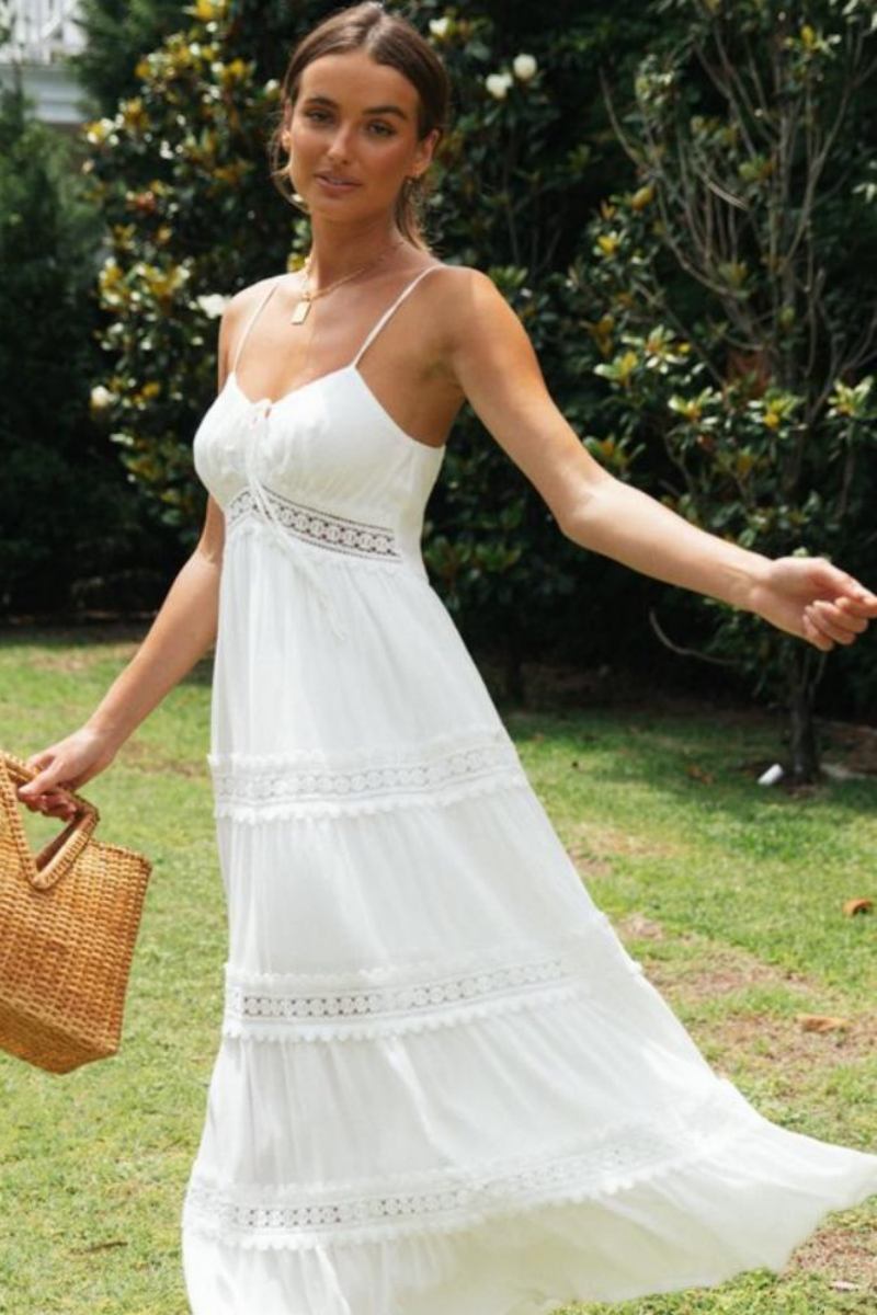 Sophisticated Dress with a Clean Classic Look
