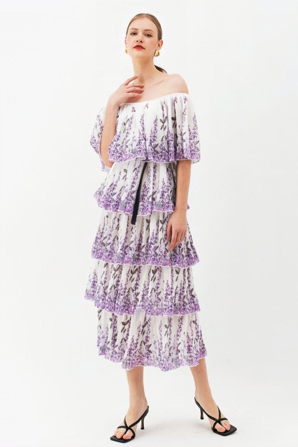 Gracefully Styled Dress for Any Occasion