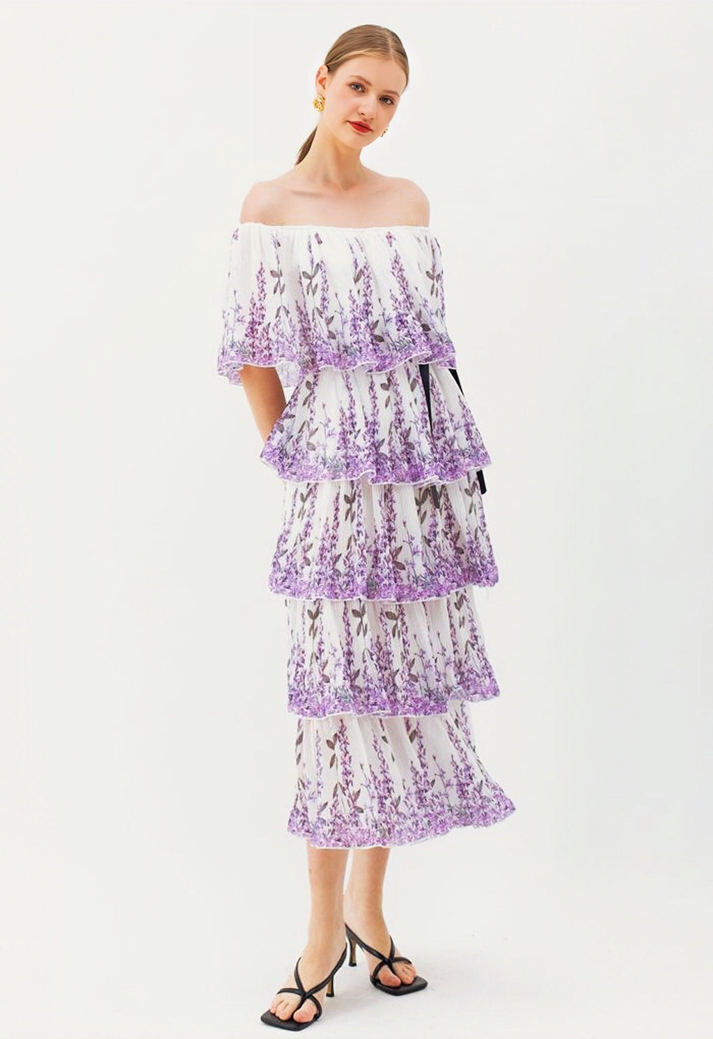 Gracefully Styled Dress for Any Occasion