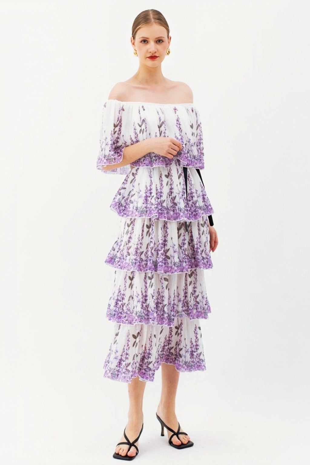 Gracefully Styled Dress for Any Occasion