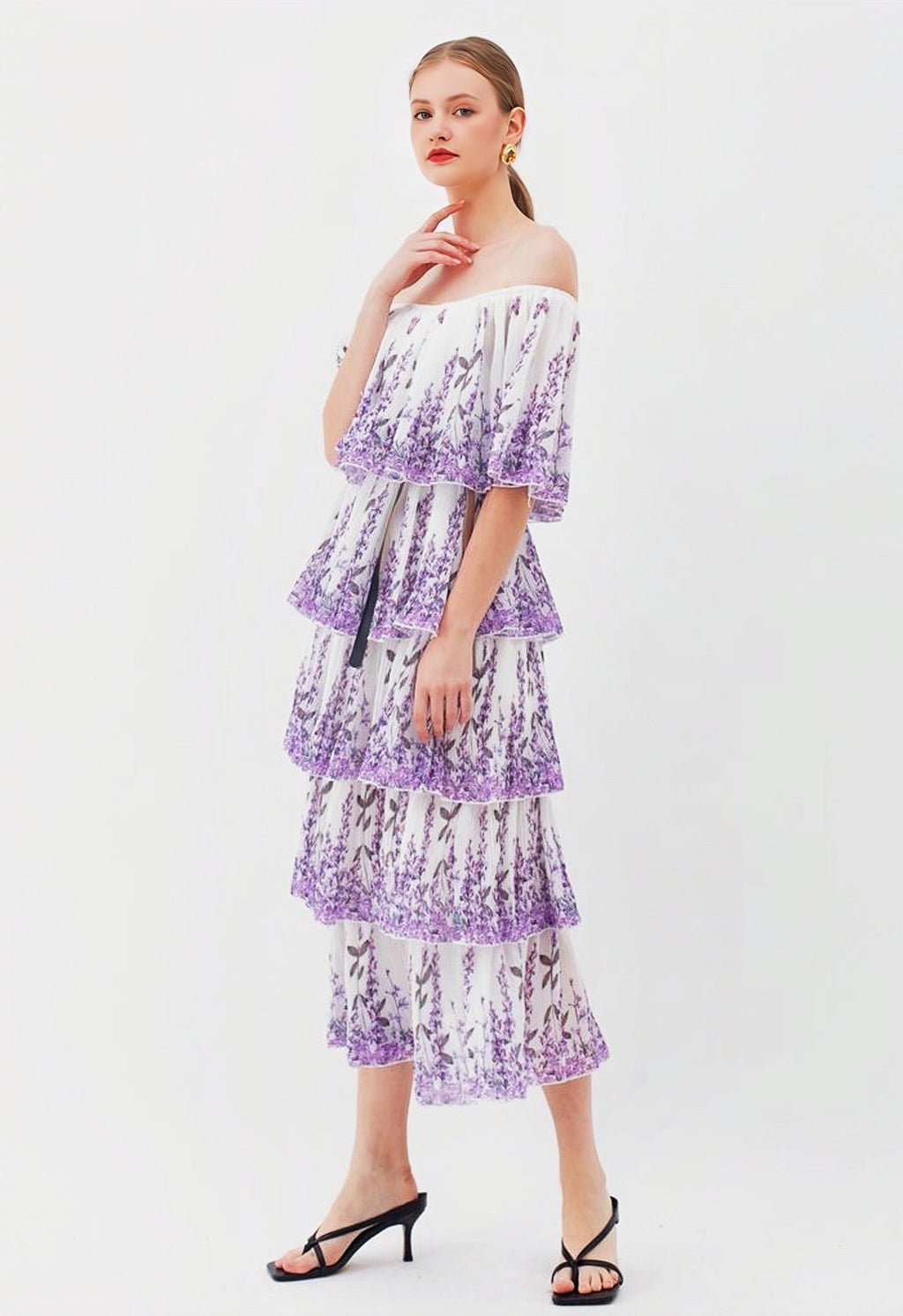 Gracefully Styled Dress for Any Occasion