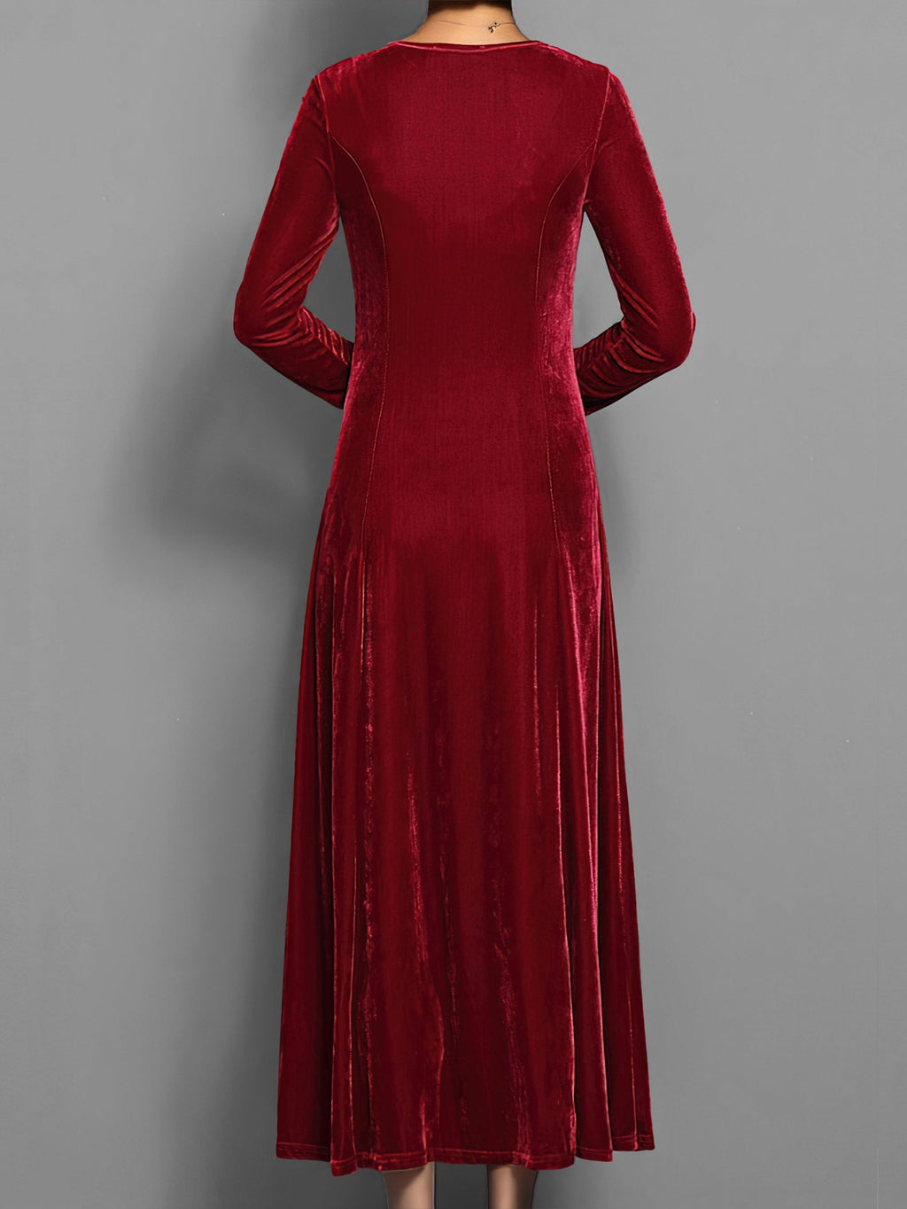Beautifully Crafted Dress in a Classic Style
