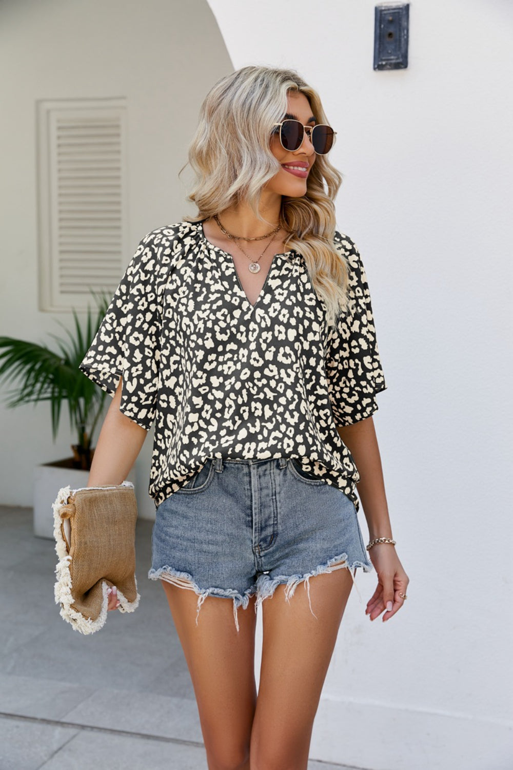 Classic Vintage Blouse with a Flattering Fit