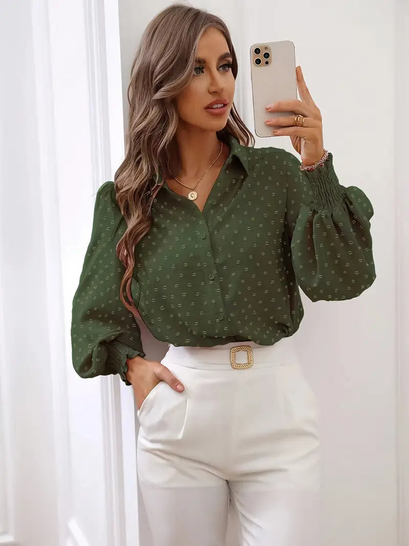 Beautifully Crafted Blouse in a Classic Style