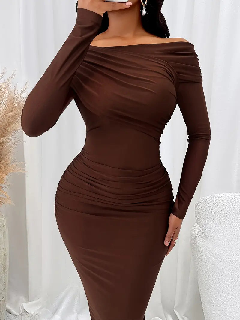 Classic Vintage Dress with a Flattering Fit